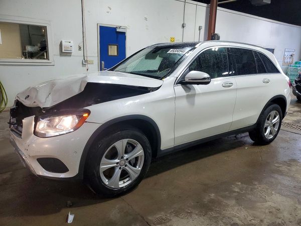 2017 MERCEDES-BENZ GLC — Front 3/4