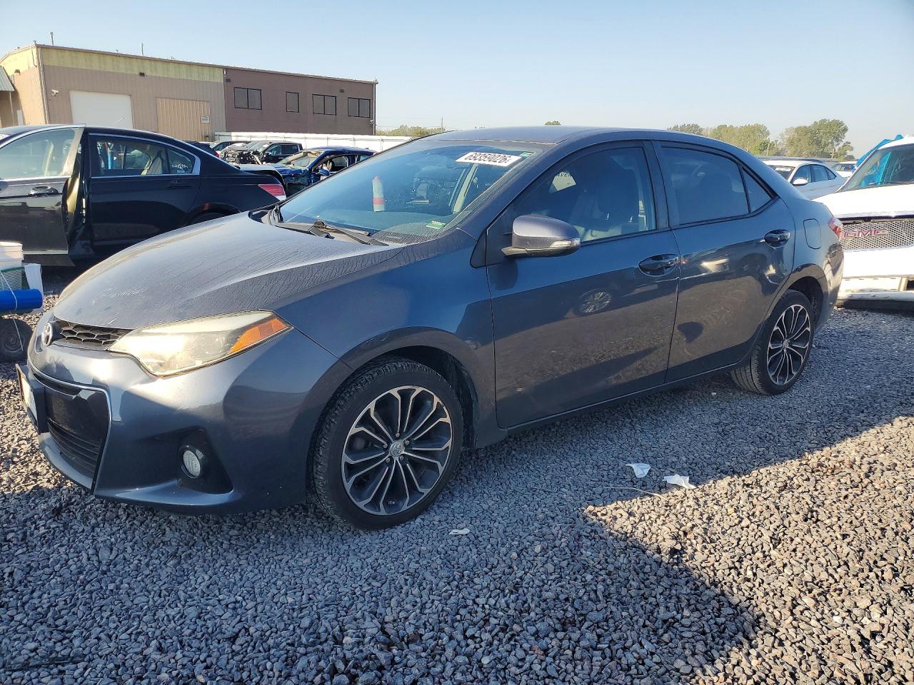 2014 TOYOTA COROLLA — Front 3/4