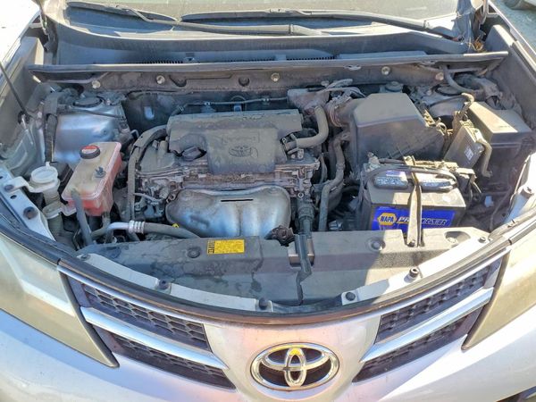 2015 TOYOTA RAV4 LE (X Grade) — Engine bay