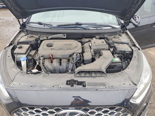 2019 HYUNDAI SONATA — Engine bay