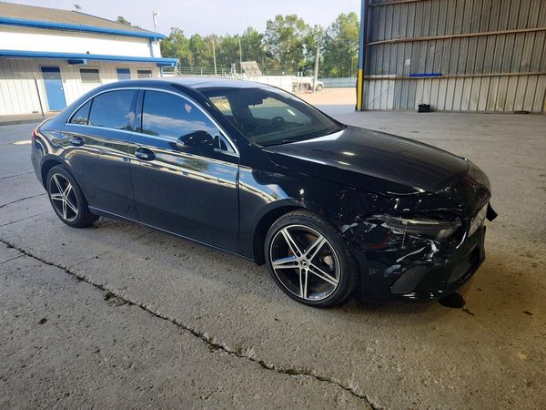 2020 MERCEDES-BENZ A A220