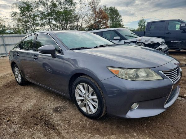 2013 LEXUS ES — Passenger 3/4