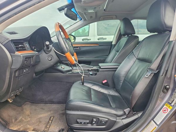 2013 LEXUS ES — DENT
