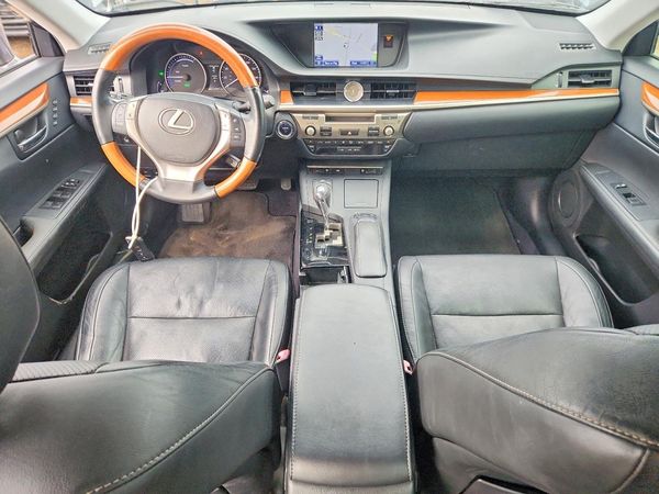 2013 LEXUS ES — CKPT