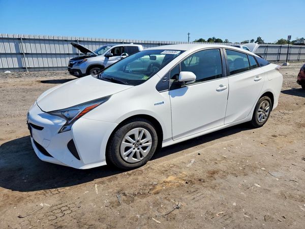 2016 TOYOTA PRIUS
