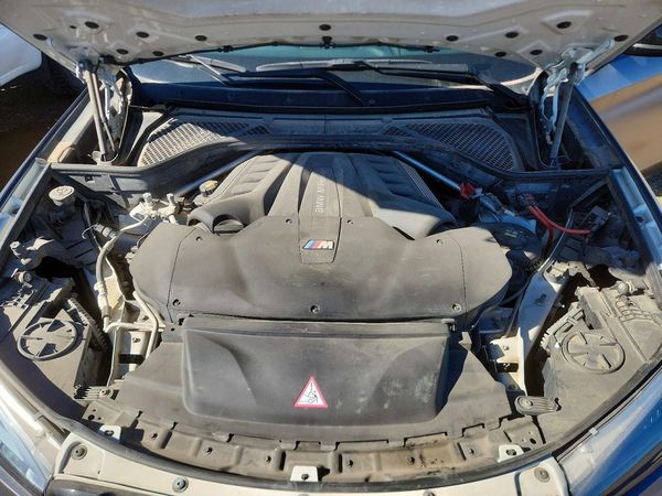 2017 BMW X6 X6 M — Engine bay