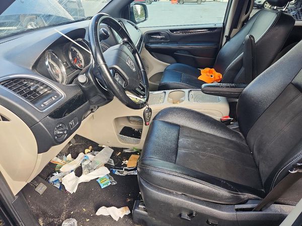 2019 DODGE GRAND CARAVAN — DENT