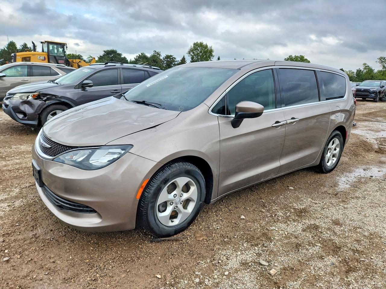 2017 CHRYSLER PACIFICA — Front 3/4