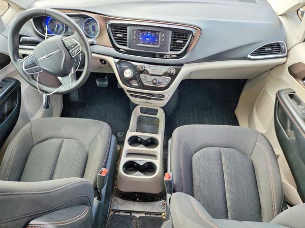 2017 CHRYSLER PACIFICA — CKPT