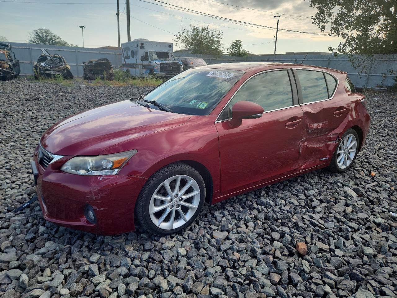 2012 LEXUS CTH200 — Front 3/4