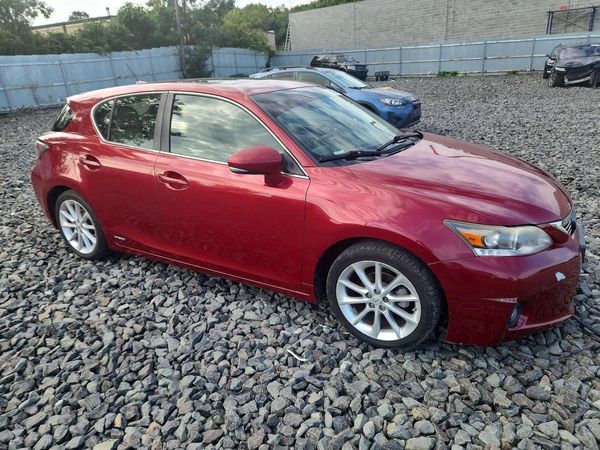2012 LEXUS CTH200 — Passenger 3/4