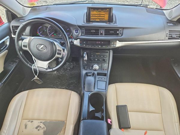 2012 LEXUS CTH200 — CKPT
