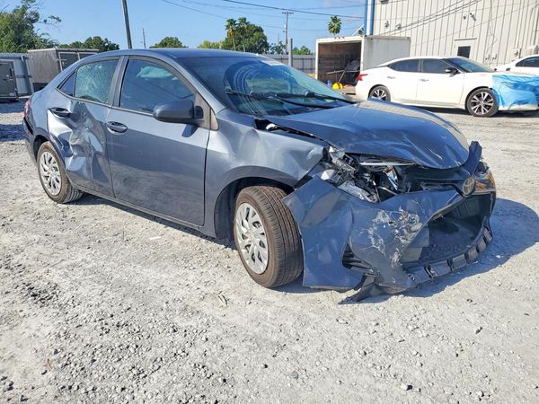 2019 TOYOTA COROLLA L/LE/SE/XLE/XSE — Passenger 3/4