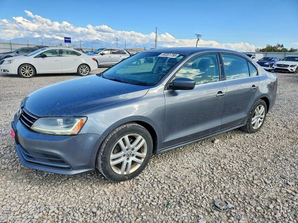 2017 VOLKSWAGEN JETTA S — Front 3/4