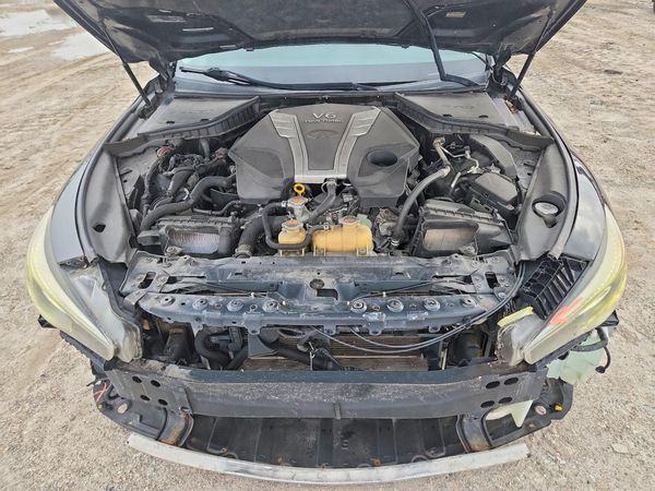 2016 INFINITI Q50 — Engine bay