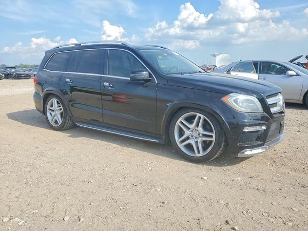 2014 MERCEDES-BENZ GL GL 550 4MATIC — Passenger 3/4