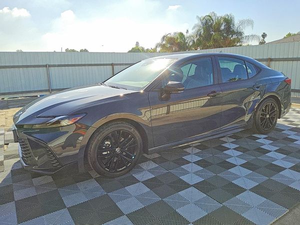 2026 TOYOTA CAMRY — Front 3/4