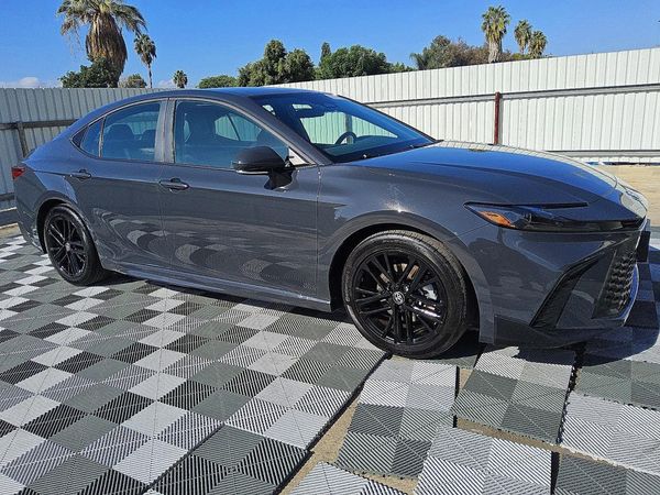 2026 TOYOTA CAMRY — Passenger 3/4