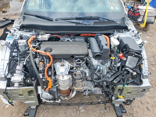 2025 HONDA CRV Sport-L — Engine bay