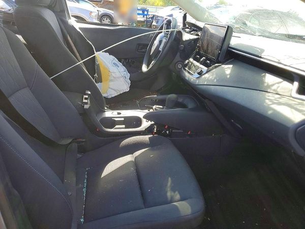 2025 TOYOTA COROLLA LE — DENT