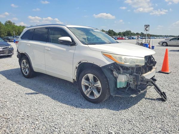 2016 TOYOTA HIGHLANDER — Passenger 3/4