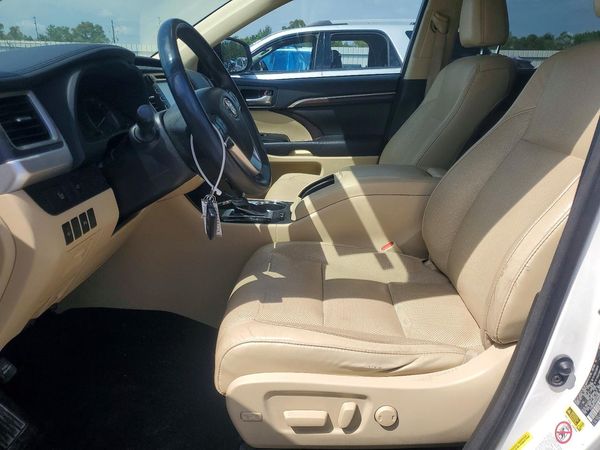2016 TOYOTA HIGHLANDER — DENT