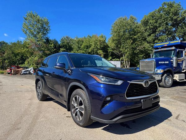 2021 TOYOTA HIGHLANDER
