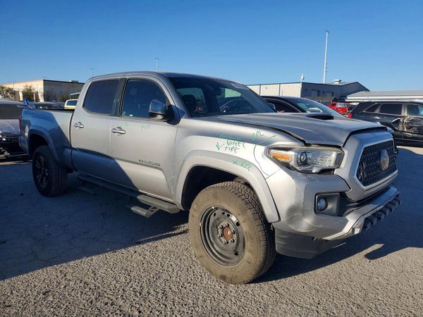 2019 TOYOTA TACOMA SR5 — Passenger 3/4