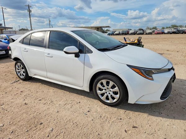 2025 TOYOTA COROLLA LE — Passenger 3/4