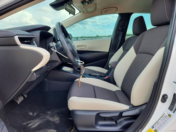 2025 TOYOTA COROLLA LE — DENT