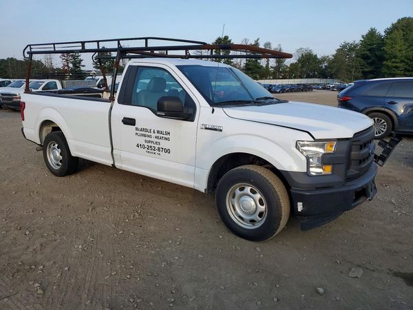 2017 FORD F150 — Passenger 3/4