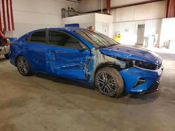 2024 KIA FORTE — Passenger 3/4
