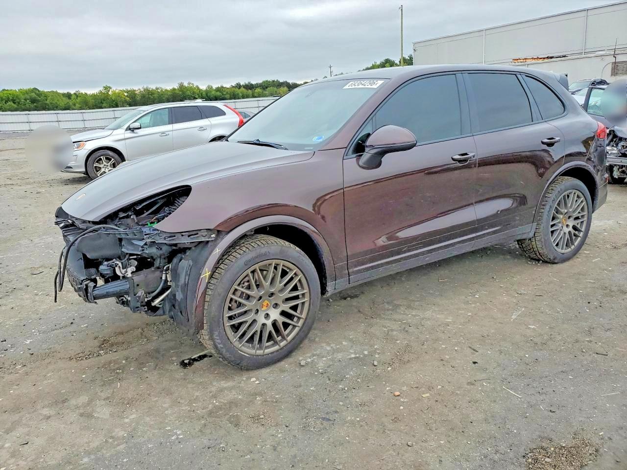 2017 PORSCHE CAYENNE — Front 3/4