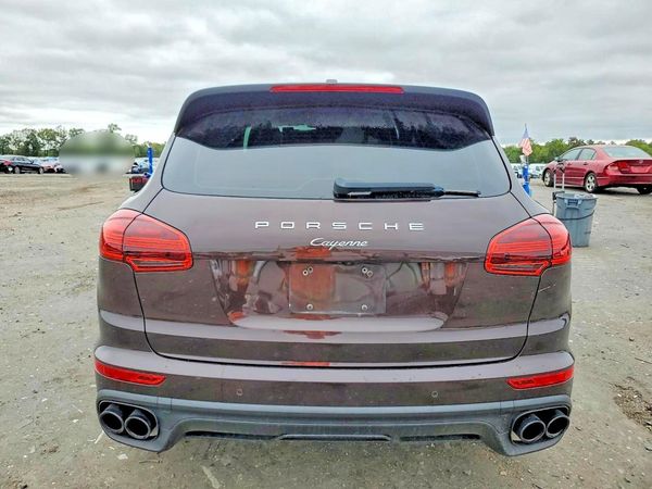 2017 PORSCHE CAYENNE — DIRR