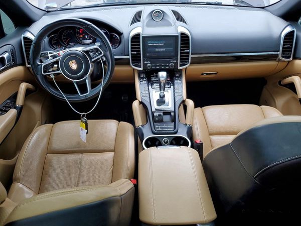 2017 PORSCHE CAYENNE — CKPT