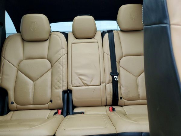 2017 PORSCHE CAYENNE — SUVN