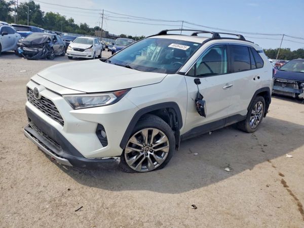 2021 TOYOTA RAV4 — Front 3/4