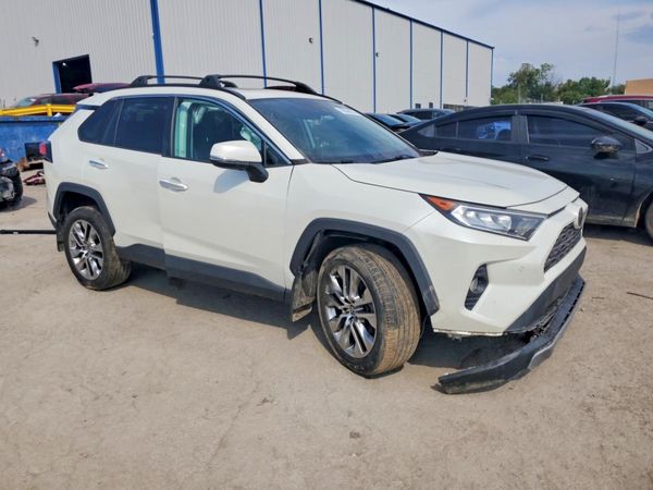 2021 TOYOTA RAV4 — Passenger 3/4