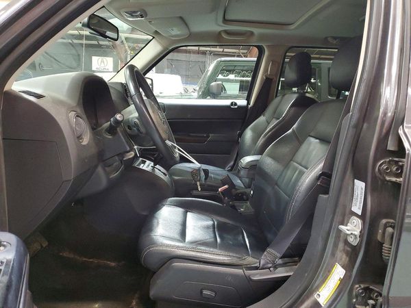 2017 JEEP PATRIOT Latitude — DENT