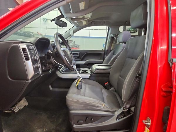 2017 CHEVROLET SILVERADO LT — DENT