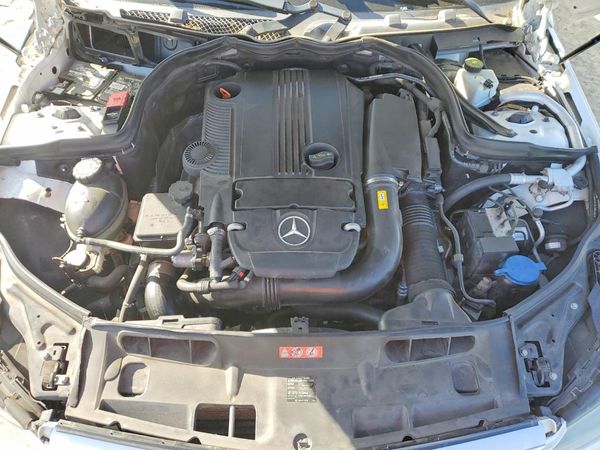 2013 MERCEDES-BENZ C C250 — Engine bay
