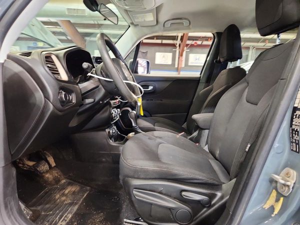 2017 JEEP RENEGADE Sport — DENT