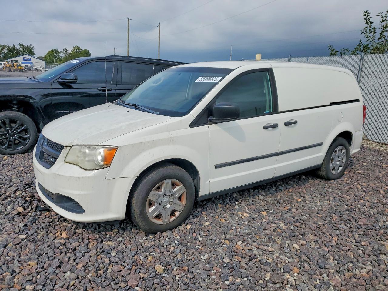 2013 RAM TRADESMAN — Front 3/4