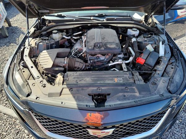 2020 CADILLAC CT5 — Engine bay