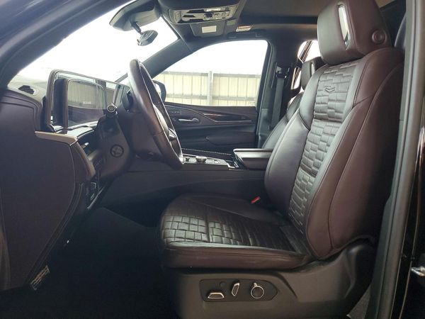 2024 CADILLAC ESCALADE Premium Luxury Platinum — DENT