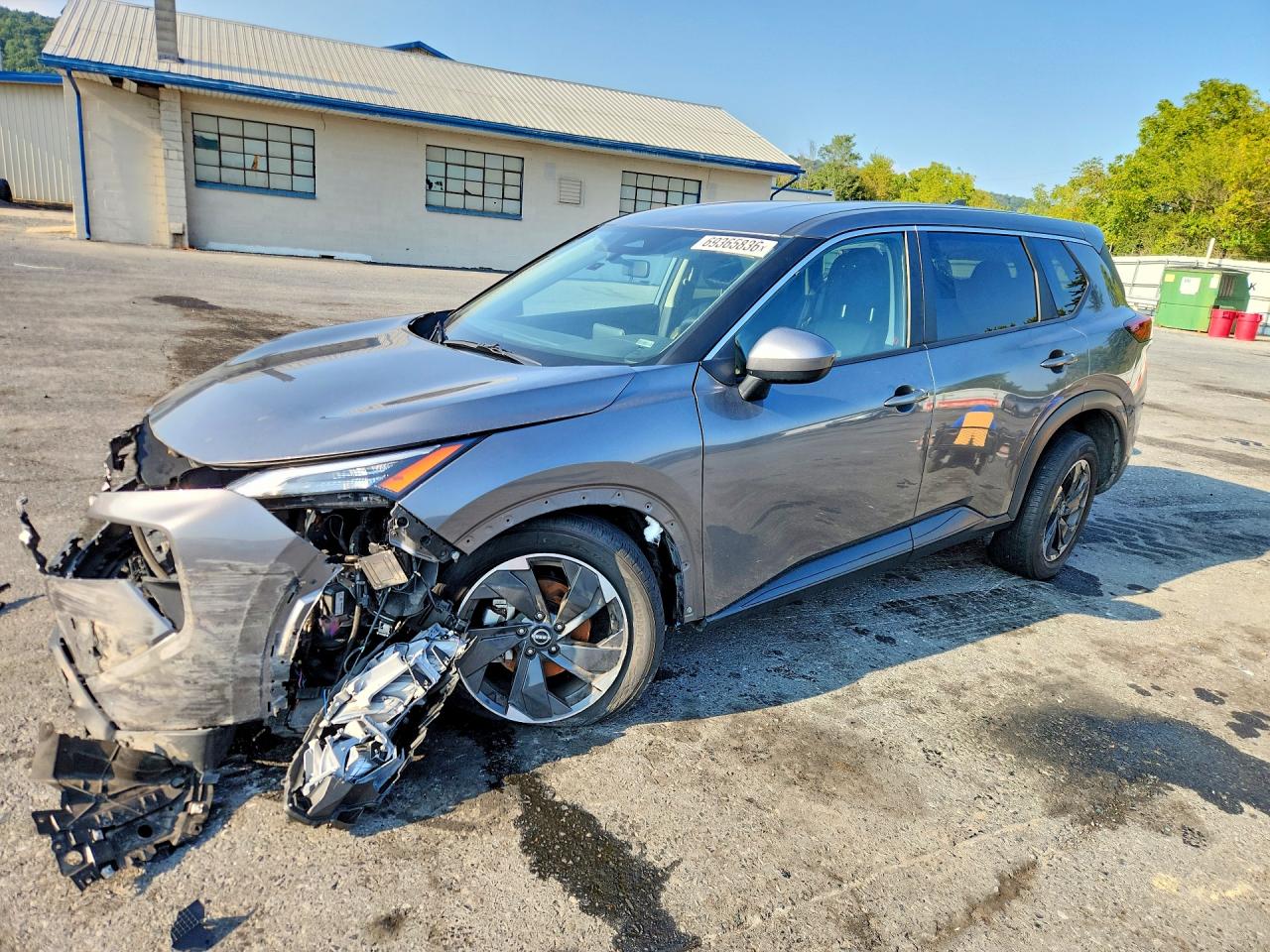 2025 NISSAN ROGUE SV — Front 3/4