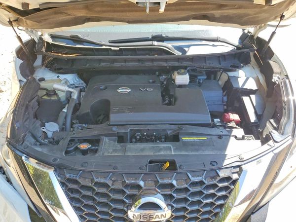 2019 NISSAN MURANO — Engine bay
