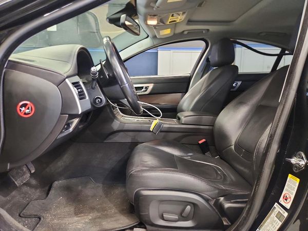 2013 JAGUAR XF