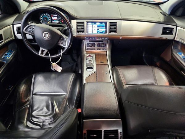 2013 JAGUAR XF