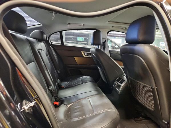 2013 JAGUAR XF